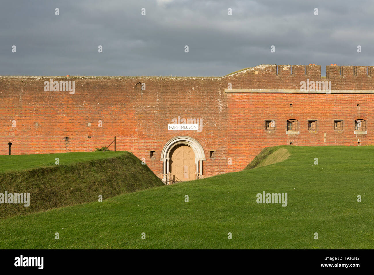 Fort Nelson accueil pour le Royal Armouries immobilier leur collection de l'artillerie. Construit pour protéger les terres de Portsmouth attaque. Banque D'Images