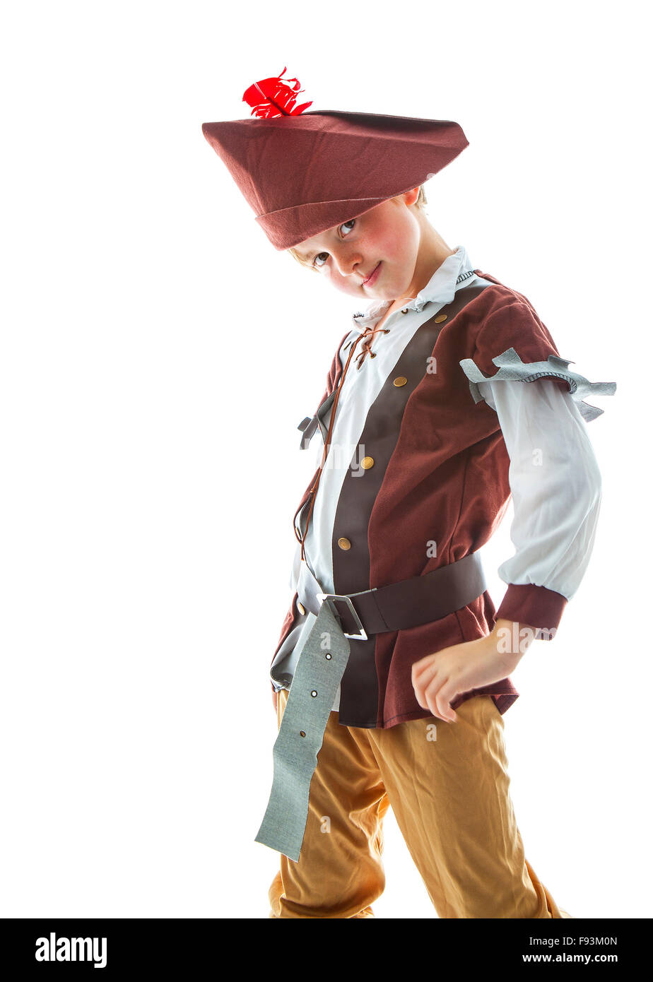 Little Boy wearing pirate costume sur fond blanc Banque D'Images