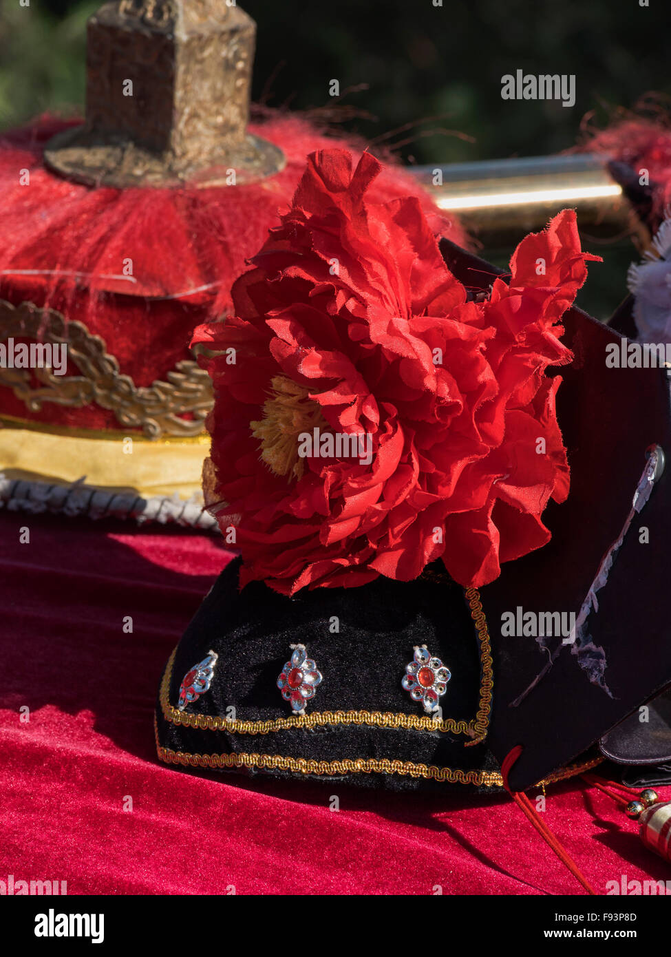 Les touristes en costume traditionnel sur la colline de Jingshan, Beijing, China, Asia Banque D'Images