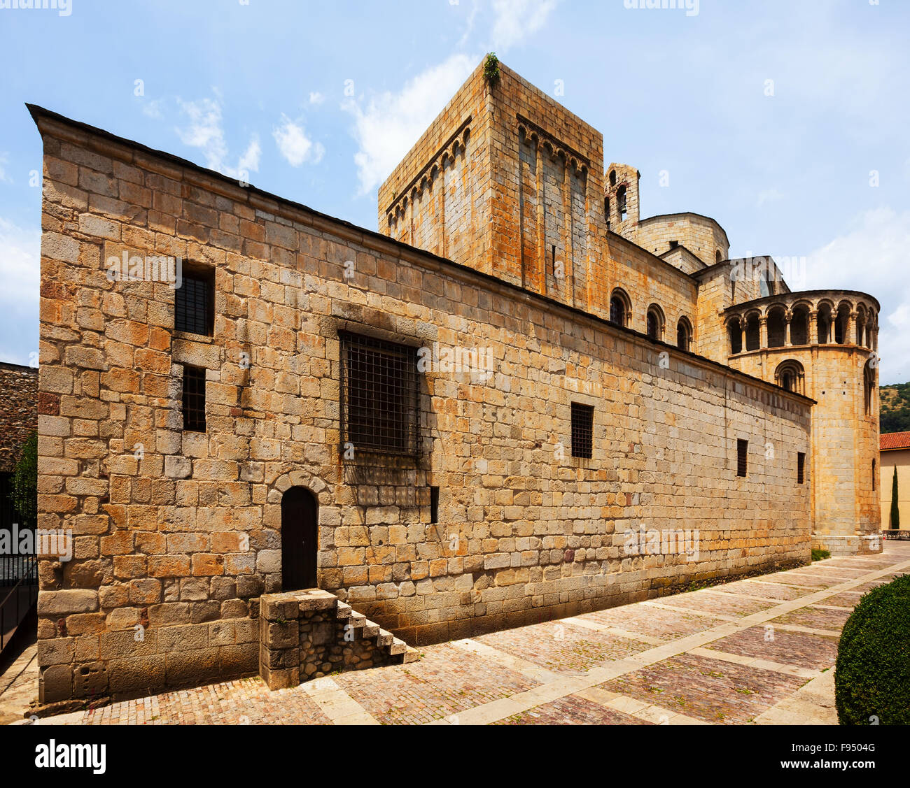 Cathédrale d'Urgel à La Seu d'Urgell en journée ensoleillée. Catalogne Banque D'Images