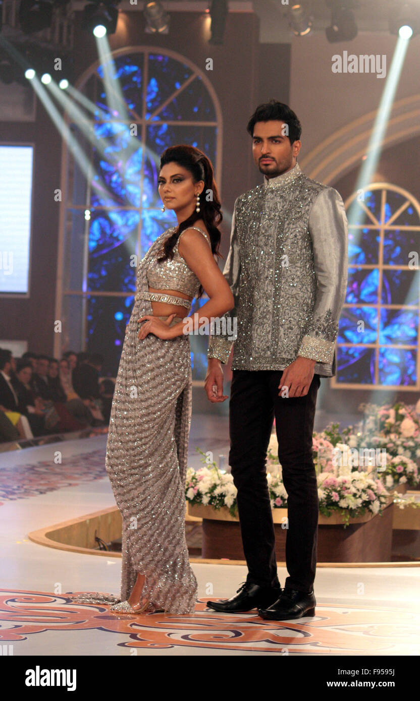 151214 Lahore 14 decembre 2015 Xinhua presenter les modeles creations par createur Nabila sur
