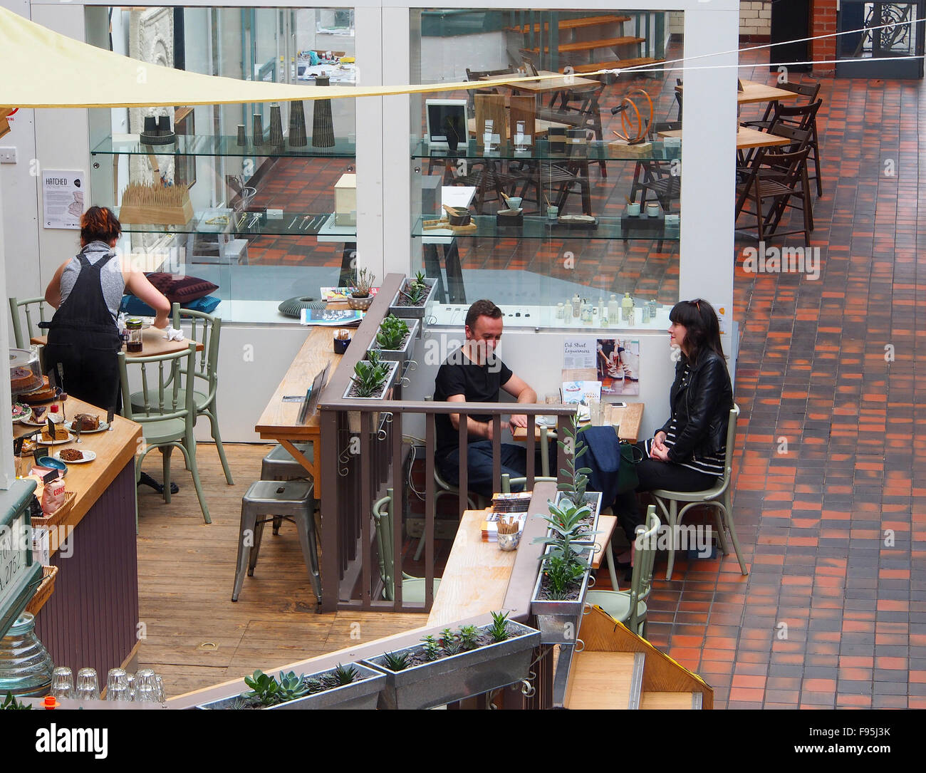 Intérieur de la conception et de l'artisanat de Manchester Center sur Oak Street, dans le quartier Nord de Manchester, Royaume-Uni. Banque D'Images