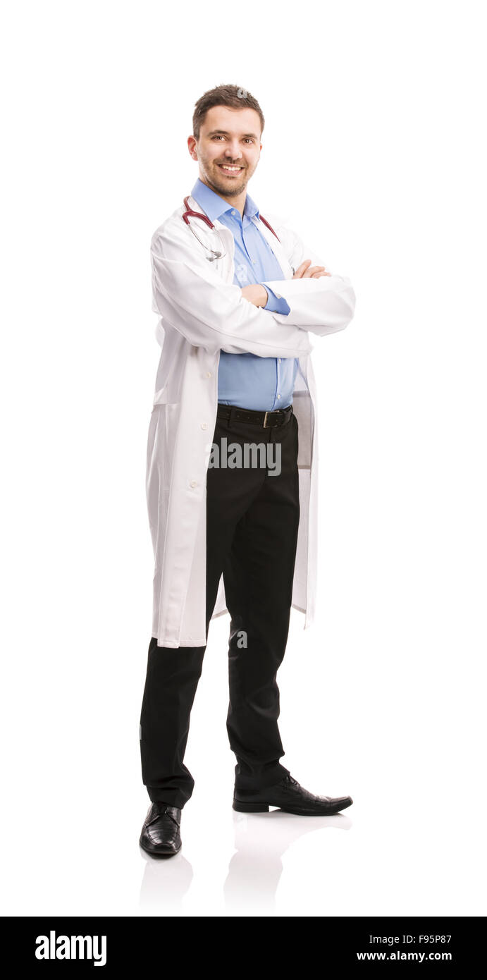Smiling medical médecin homme avec stéthoscope. Isolé sur fond blanc. Banque D'Images