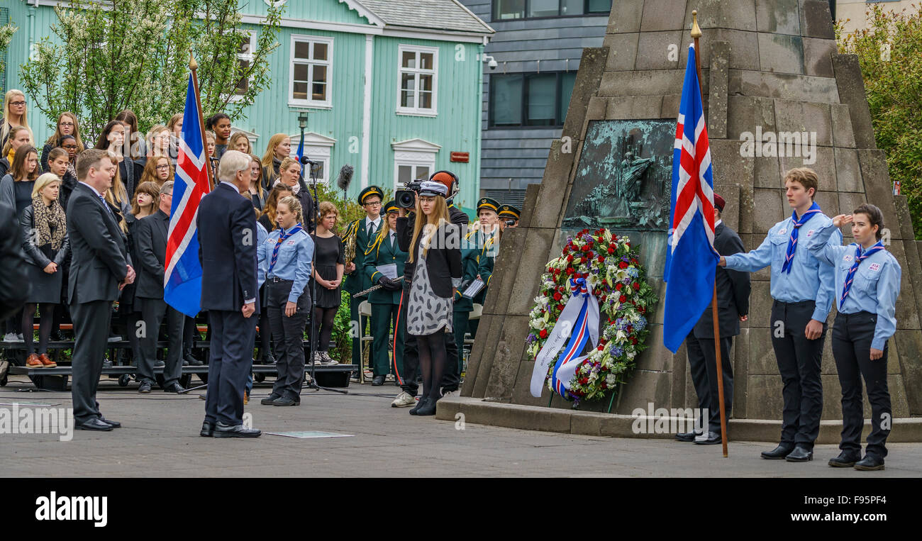 Sigmundur David Gunnlaugsson (Premier ministre) et Olafur Ragnar Grimsson (Président) le jour de l'indépendance, Reykjavik, Islande-2015 Banque D'Images