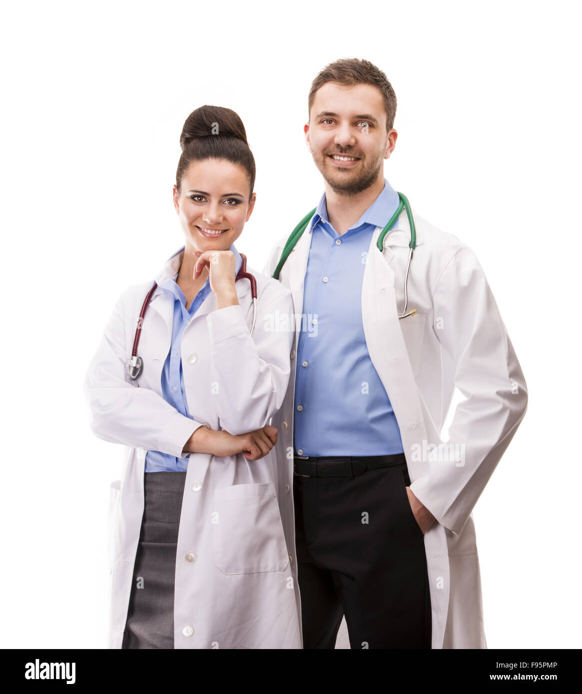 L'équipe médicale de médecins heureux, l'homme et la femme, isolé sur fond blanc Banque D'Images