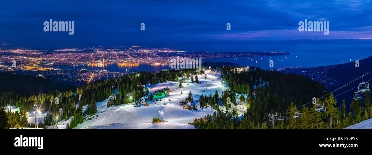 Vue sur Vancouver de Grouse Mountain Banque D'Images