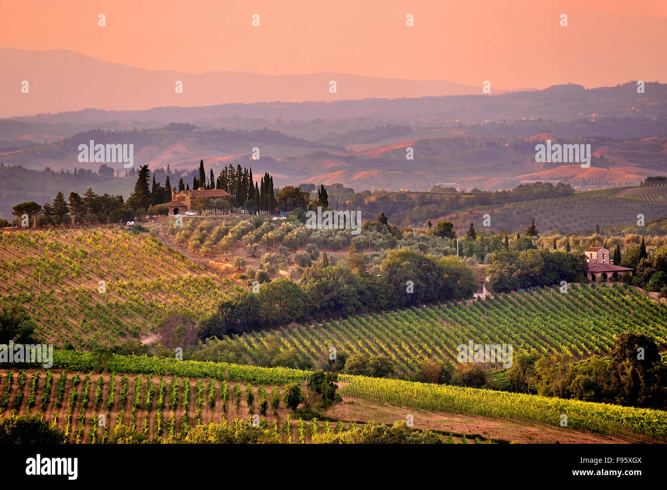 tuscan-landscape-banque-de-photographies-et-d-images-haute-r-solution