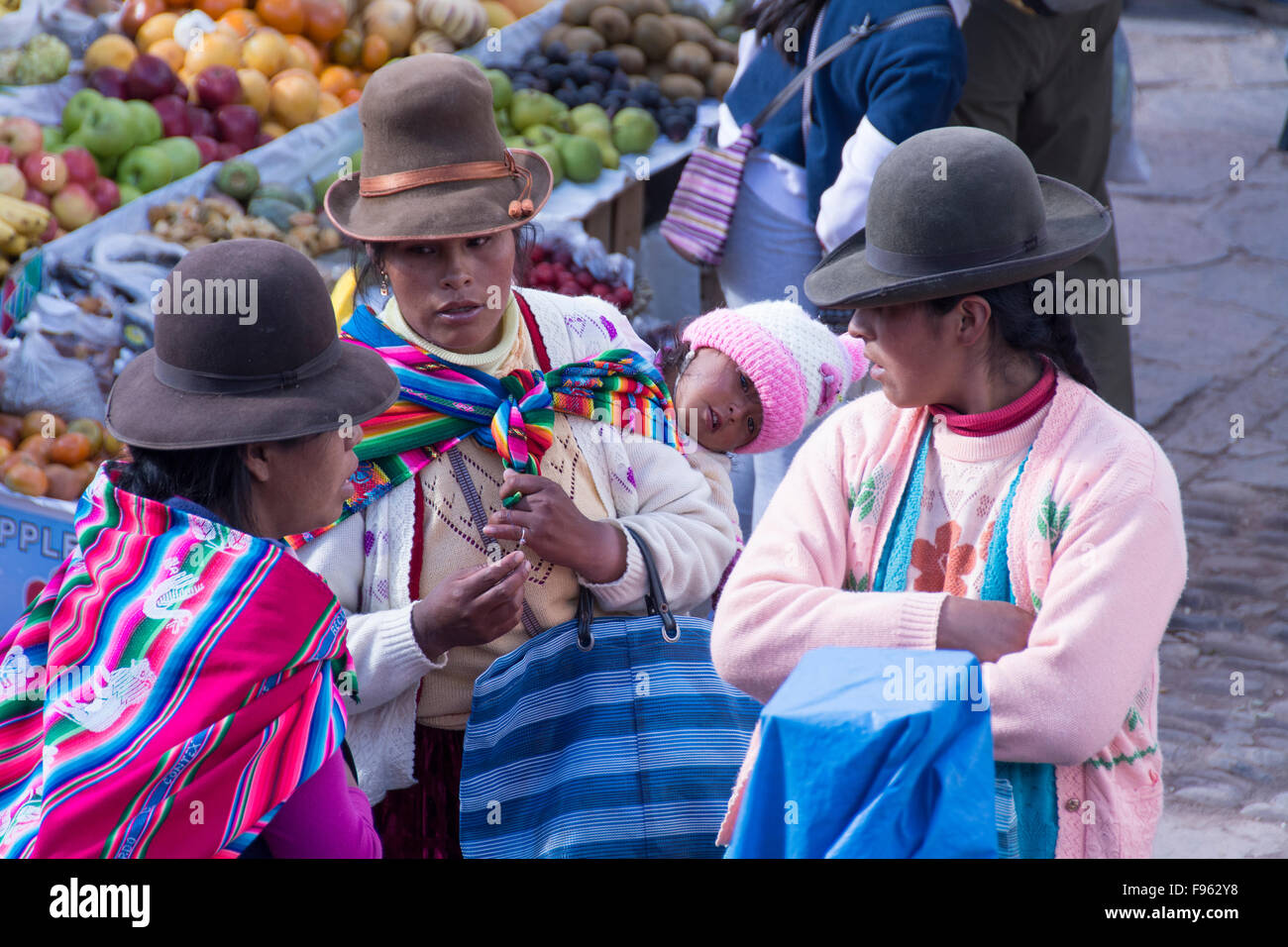 Scène de marché à Pisac, Pérou Banque D'Images