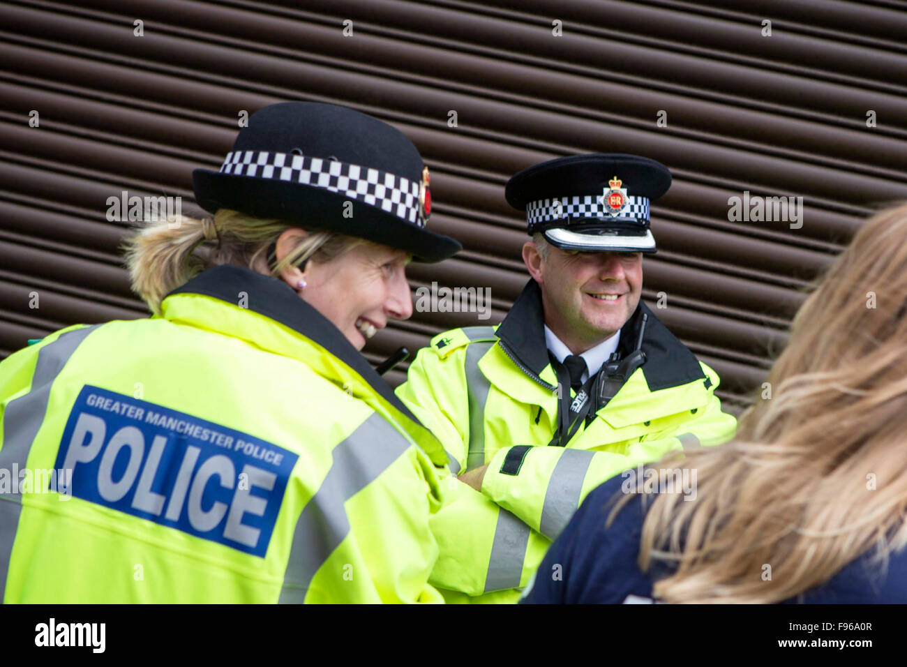 Le Grand Manchester policiers blaguent sur les rues de Manchester Banque D'Images