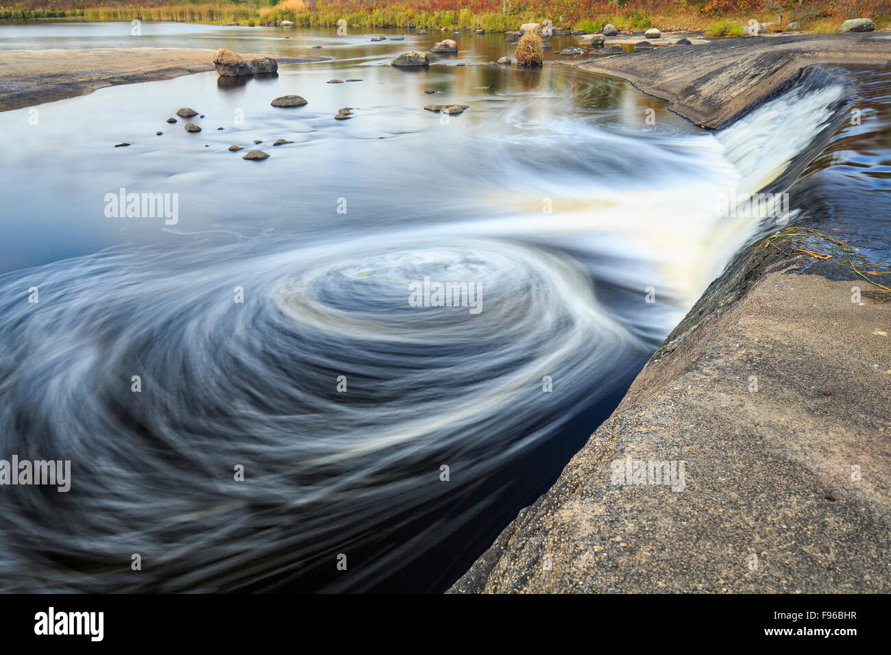 Whirlpool à Rainbow Falls, parc provincial de Whiteshell, Manitoba, Canada Banque D'Images