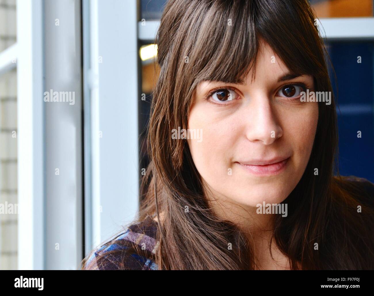 Portrait Portrait de belle jeune femme Banque D'Images