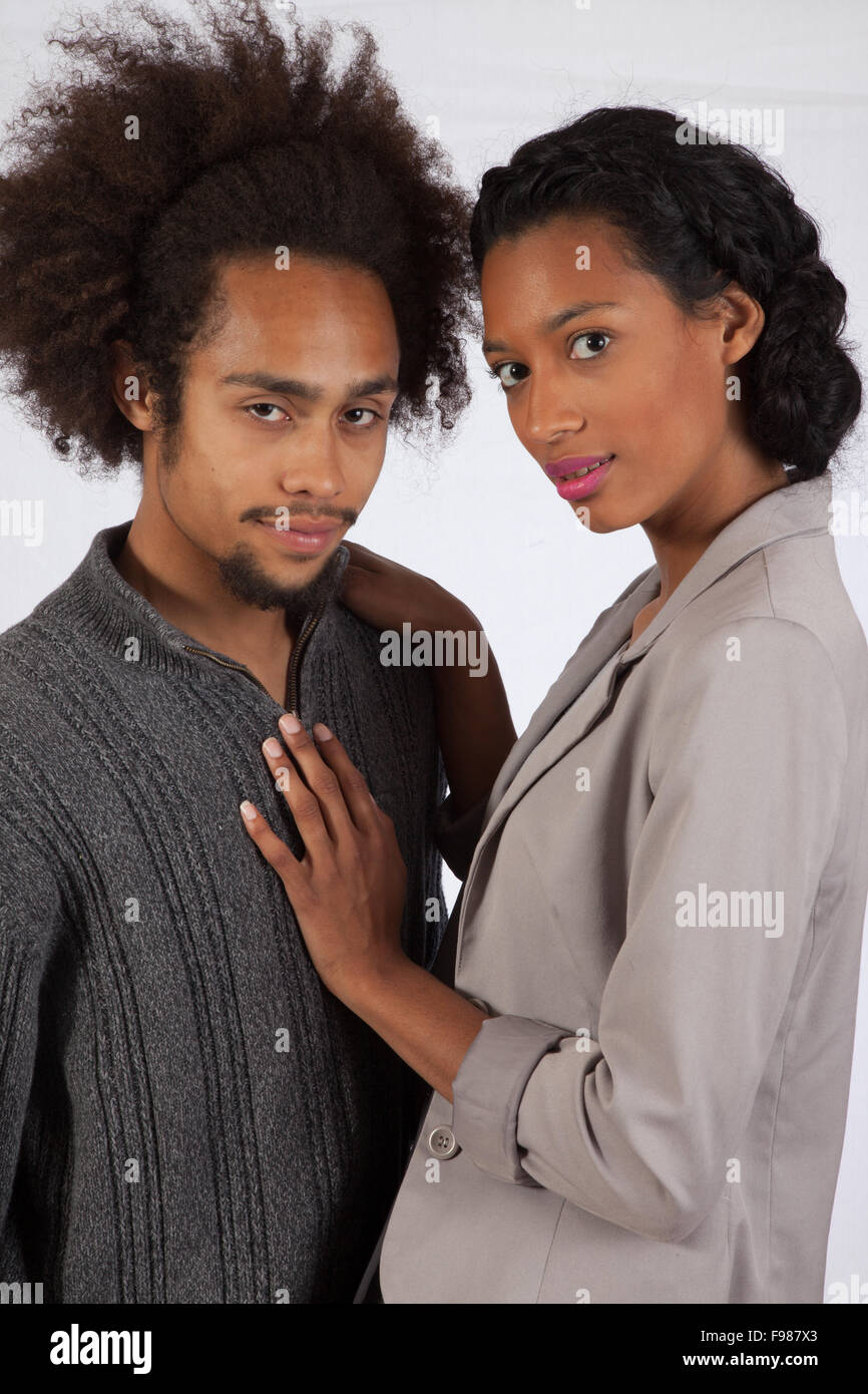 Black couple romantique montrer de l'affection pour l'autre Banque D'Images