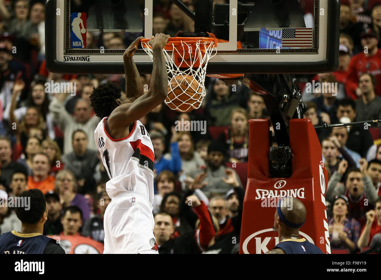 Portland, Oregon, USA. 14 Décembre, 2015. ED DAVIS (17) dunks la balle. Les Trail Blazers de Portland a accueilli la Nouvelle Orléans Pélicans au Moda Center sur Décembre 14th, 2015. Photo de David Blair Crédit : David Blair/ZUMA/Alamy Fil Live News Banque D'Images