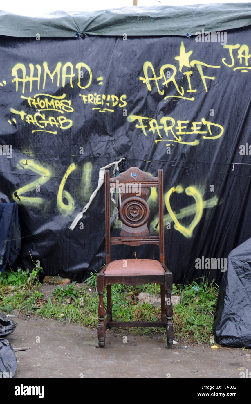 Jungle, Calais, France. Un seul ancien président brun à l'intérieur du camp abandonné près de la zone de démolition. Banque D'Images