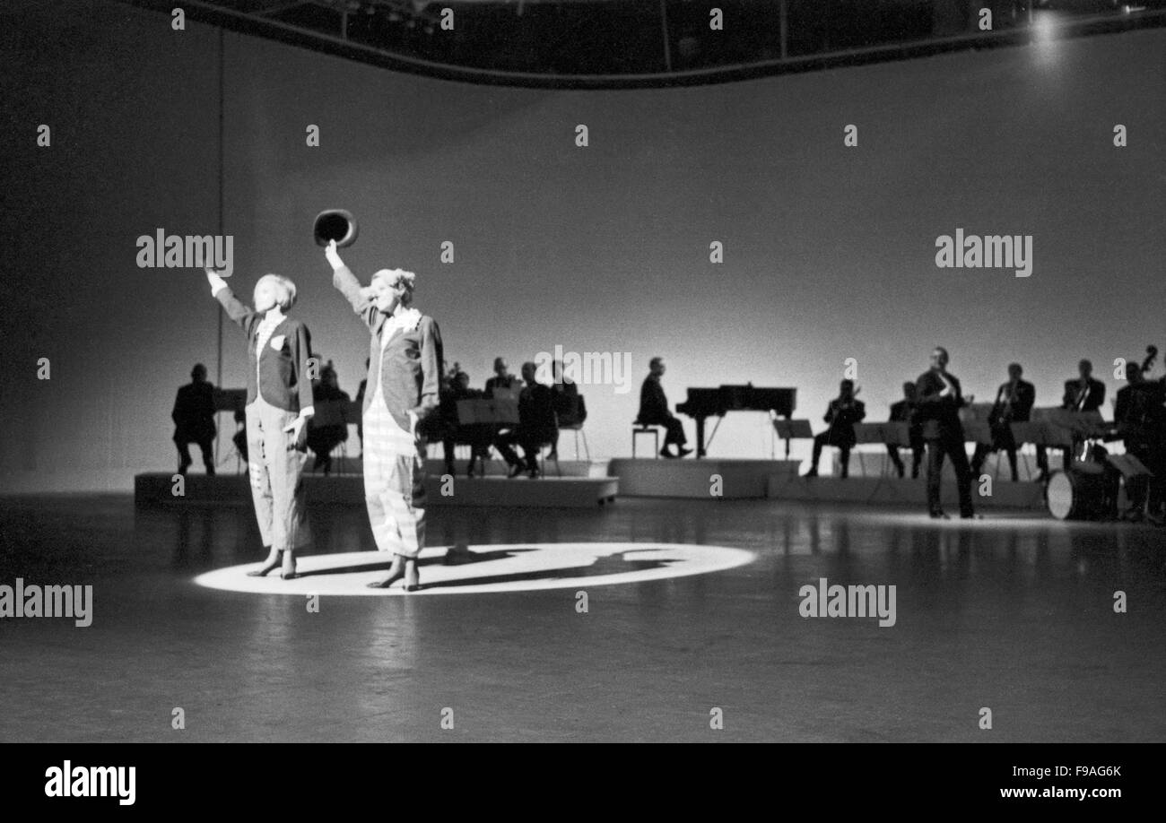 Kessler zwillinge twins alice ellen Banque d'images noir et blanc - Alamy