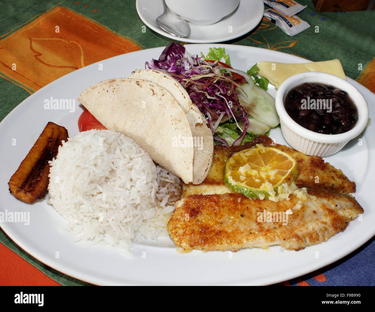 Plat national traditionnel du Costa Rica - Casado. Banque D'Images