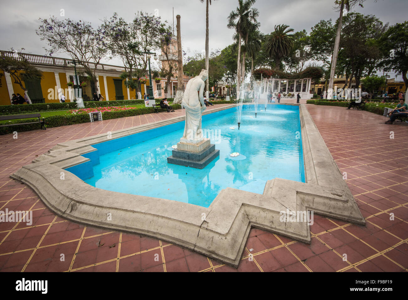 La fontaine de la plaza dans Barranco à Lima, Pérou Banque D'Images