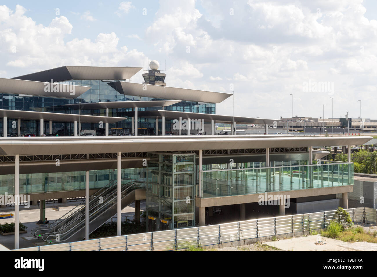 Terminal 3 vue extérieure, l'Aéroport International de Guarulhos, Gouverneur Andre Franco Montoro, alias l'aéroport Cumbica, Sao Paulo, Brésil Banque D'Images