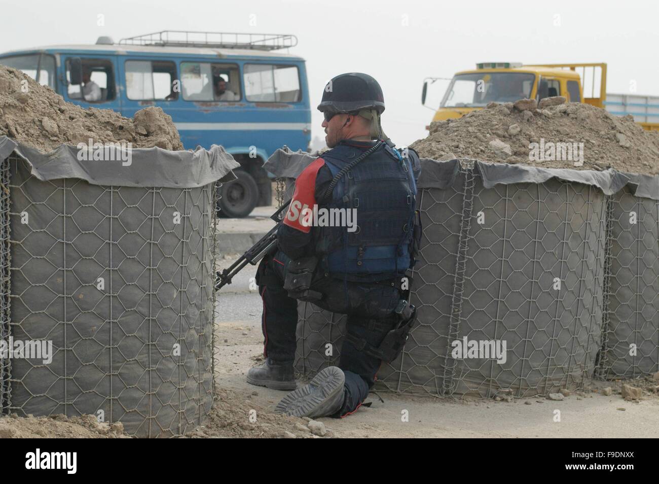 L'intervention militaire italienne en Irak (10/2004), le checkpoint de Carabinieri (police militaire italien) à la périphérie de Nassiriya Banque D'Images