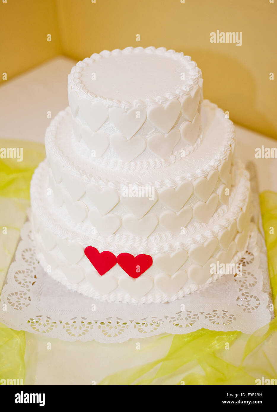 Beau et délicieux gâteau de mariage at wedding reception Banque D'Images