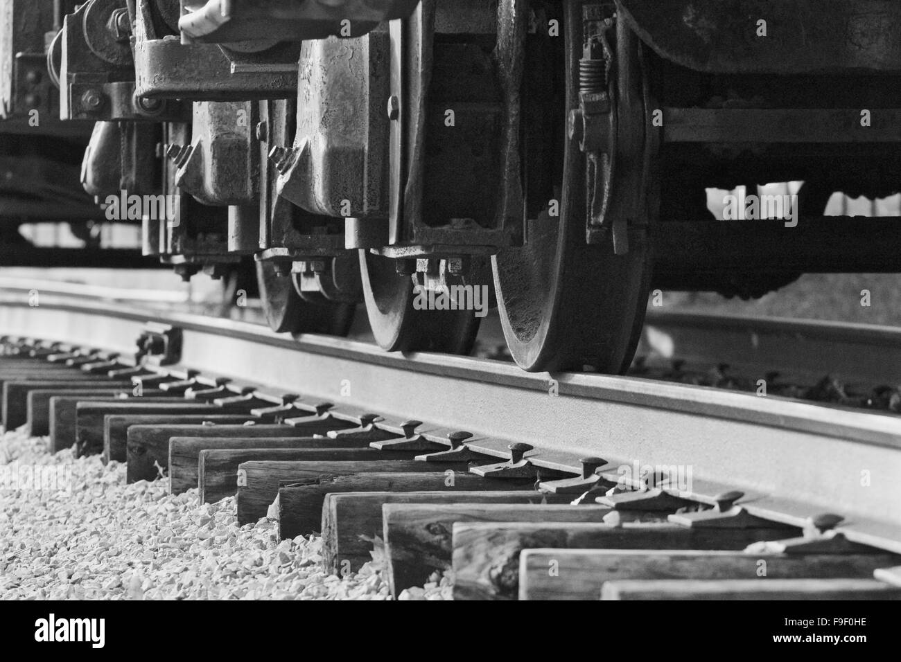 Belle image en noir et blanc de la roue et le chemin de fer Banque D'Images