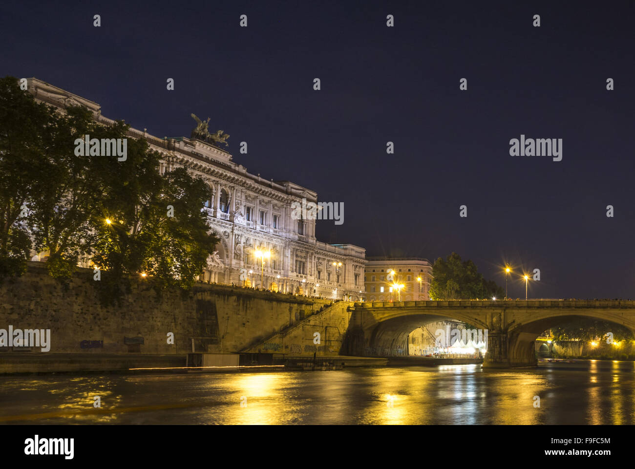 Bâtiment de la Cour suprême de Cassation à Rome du Tibre quay Banque D'Images