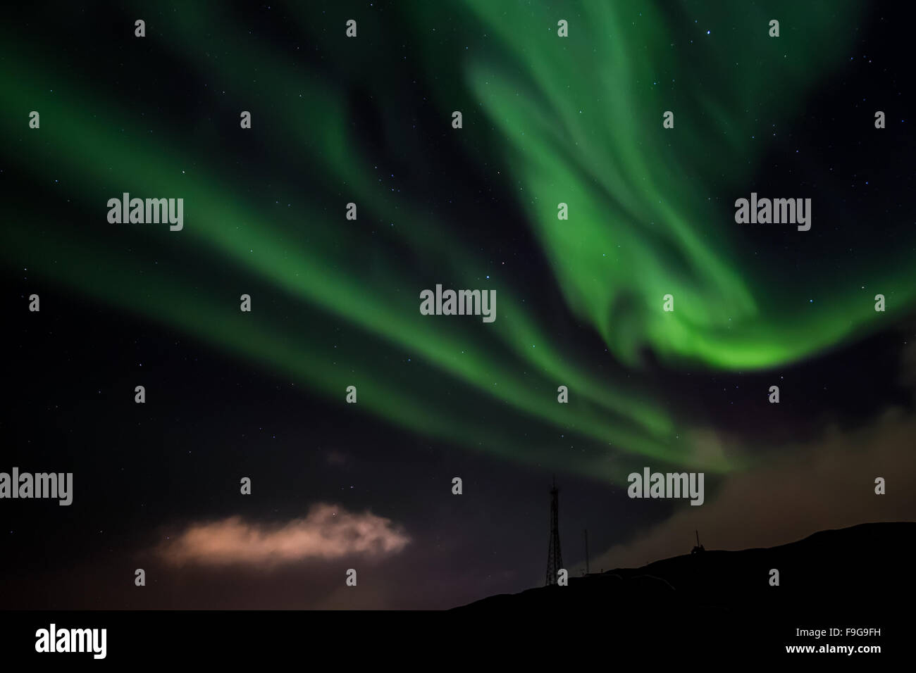 Northern Lights sur la ville de Nuuk, Groenland, Octobre 2015 Banque D'Images