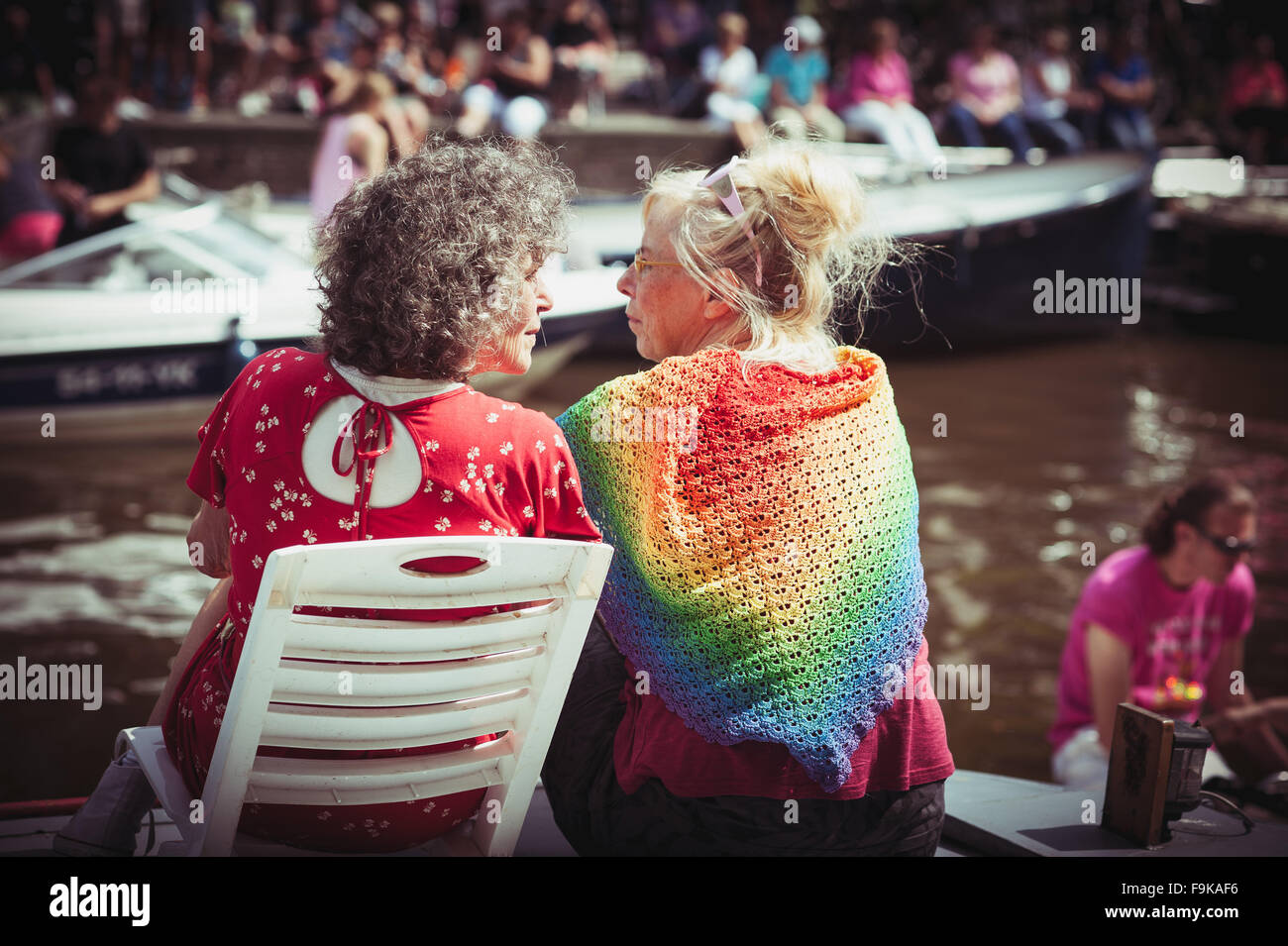 En effet la liberté des gens à la parade Gay à Amsterdam Banque D'Images