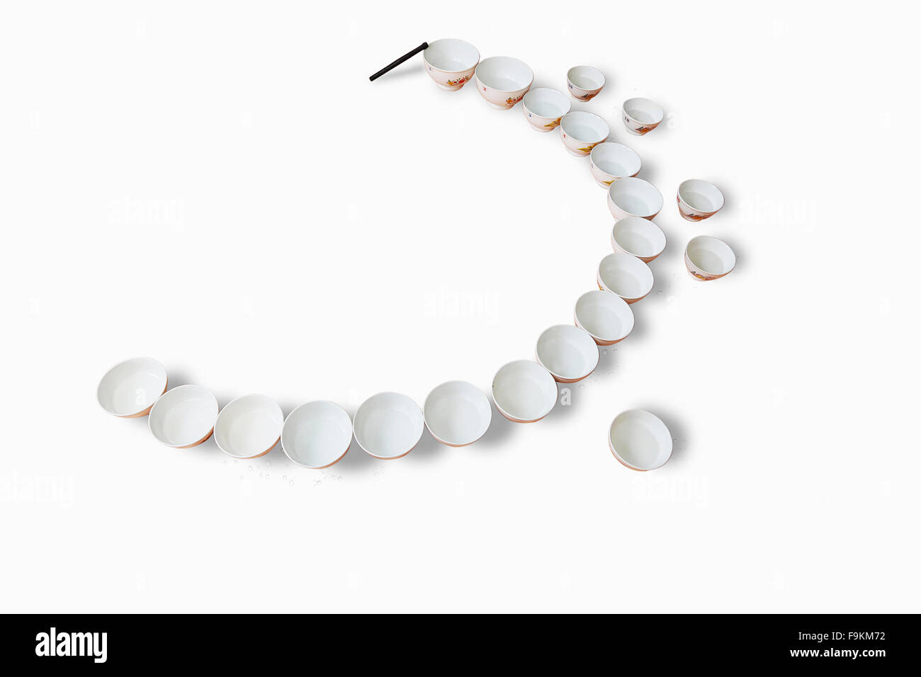 Jal tarang est un ensemble de la Chine que des bols remplis d'eau, de l'Inde Banque D'Images