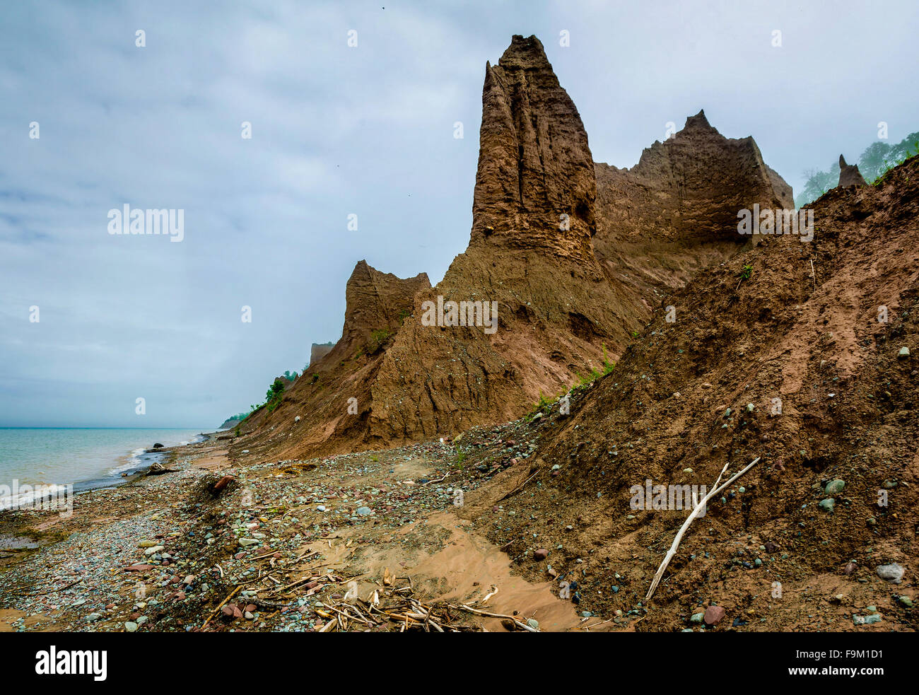 Chimney Bluffs sur la rive du lac Ontario, à New York. Banque D'Images