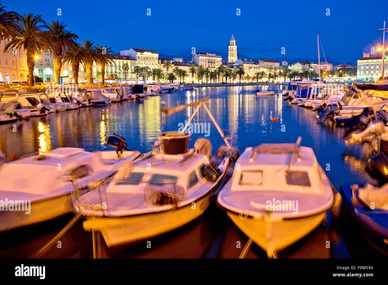 Port de Split et de la soirée vue, Dalmatie, Croatie Banque D'Images
