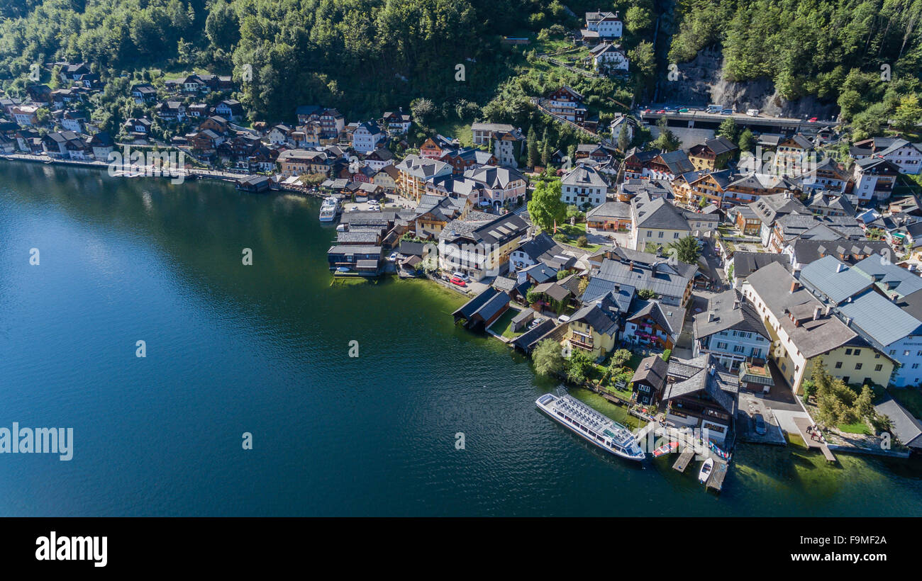 Hallstatt par Salzbourg, Autriche, bois traditionnel autrichien, village au patrimoine mondial de l'UNESCO Banque D'Images
