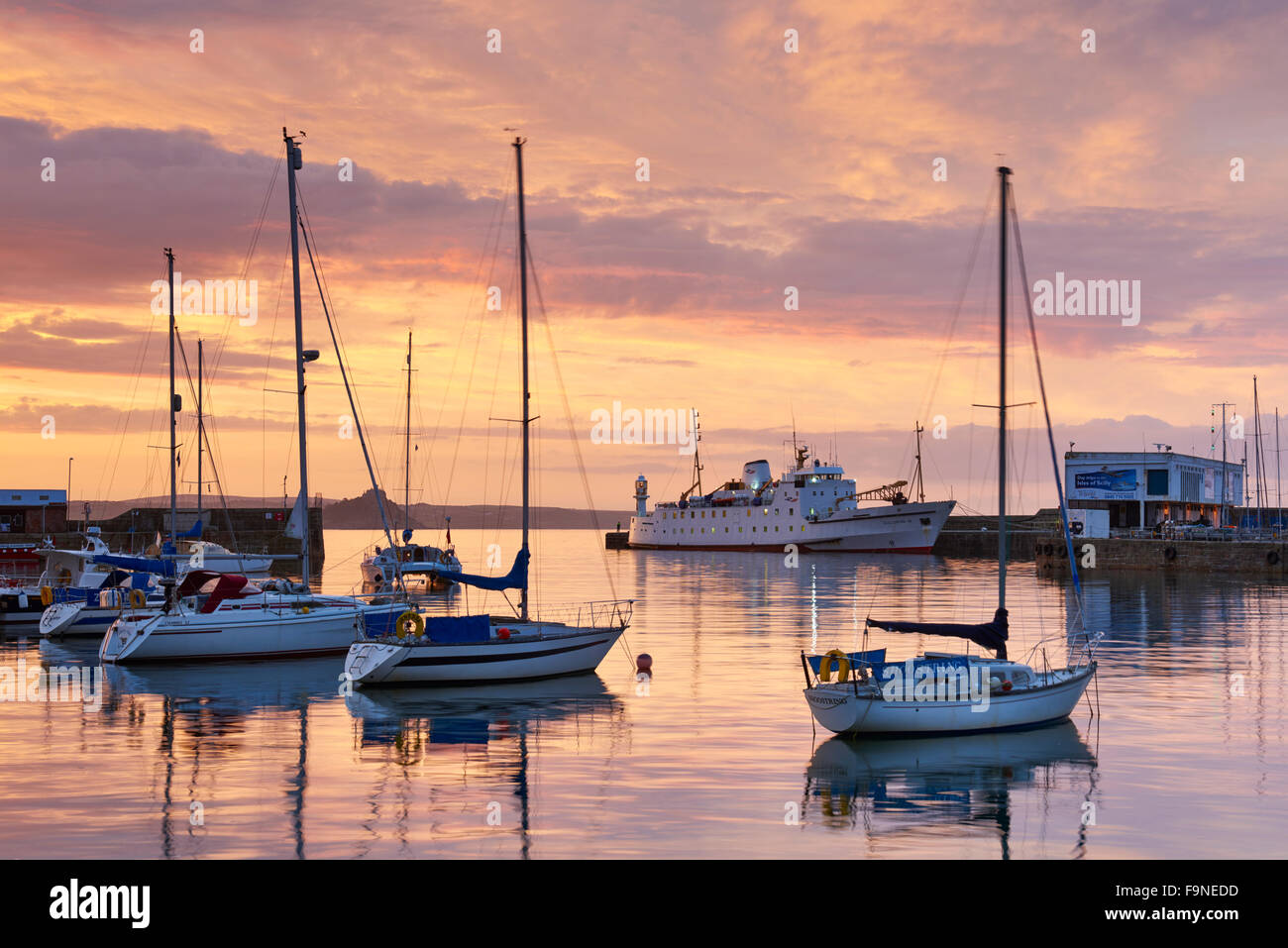 Port et front de mer de Penzance Banque D'Images