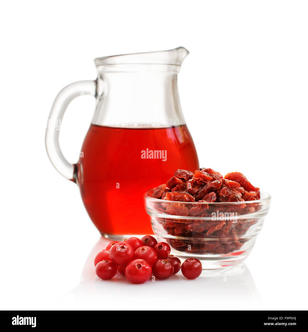 Le jus de canneberge, frais et sec berry berry isolated on white Banque D'Images