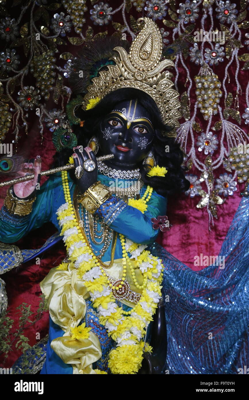 Krishna dans le murthi Sarcelles Temple ISKCON. Banque D'Images