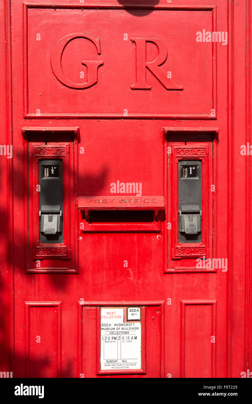 Royaume-uni, Angleterre, Worcestershire, Bromsgrove, Musée National d'Avoncroft, cabine téléphonique, postal Collection côté de 1927 K4 phone box Banque D'Images