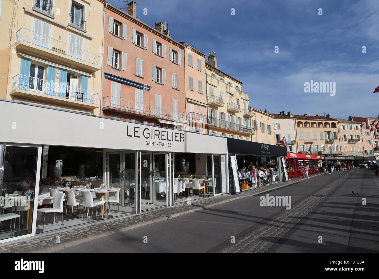 Saint Tropez, le vieux port, quai Jean Jaurès. Banque D'Images