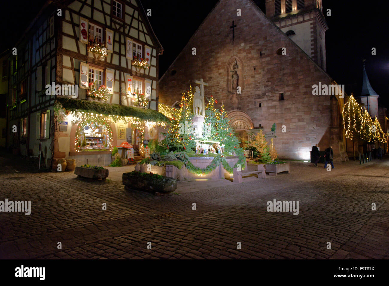 Kaysersberg,un village alsacien au moment de Noël. Banque D'Images