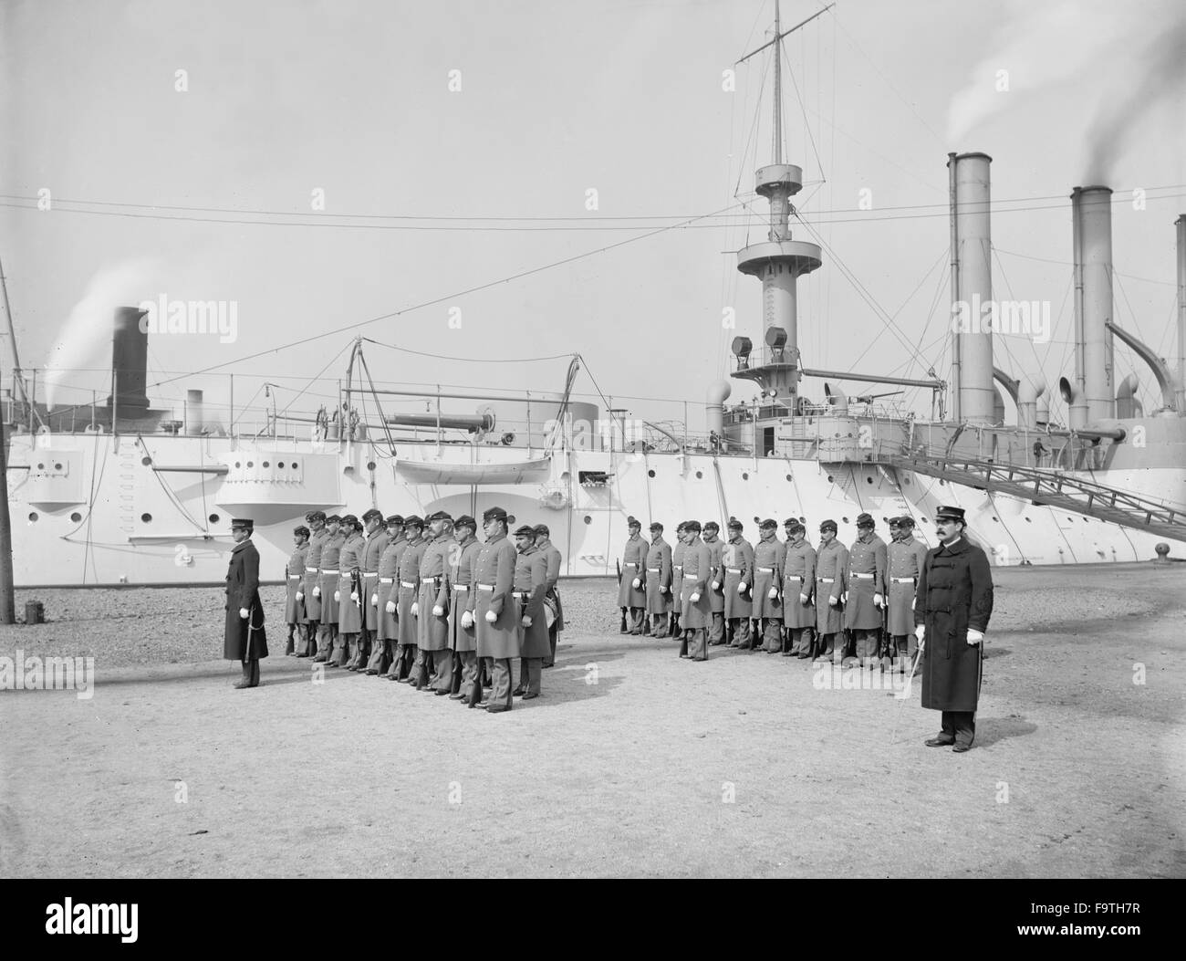 L'U.S.S. Brooklyn, garde-Marine, entreprise de forage, 1900 Banque D'Images