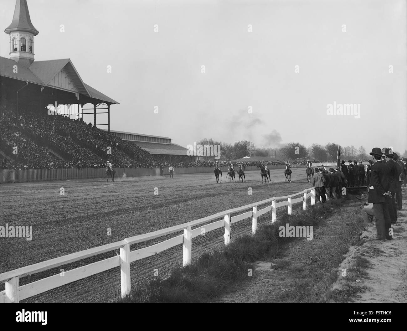 Début de course de chevaux, de Churchill Downs, à Louisville, Kentucky, USA, vers 1907 Banque D'Images