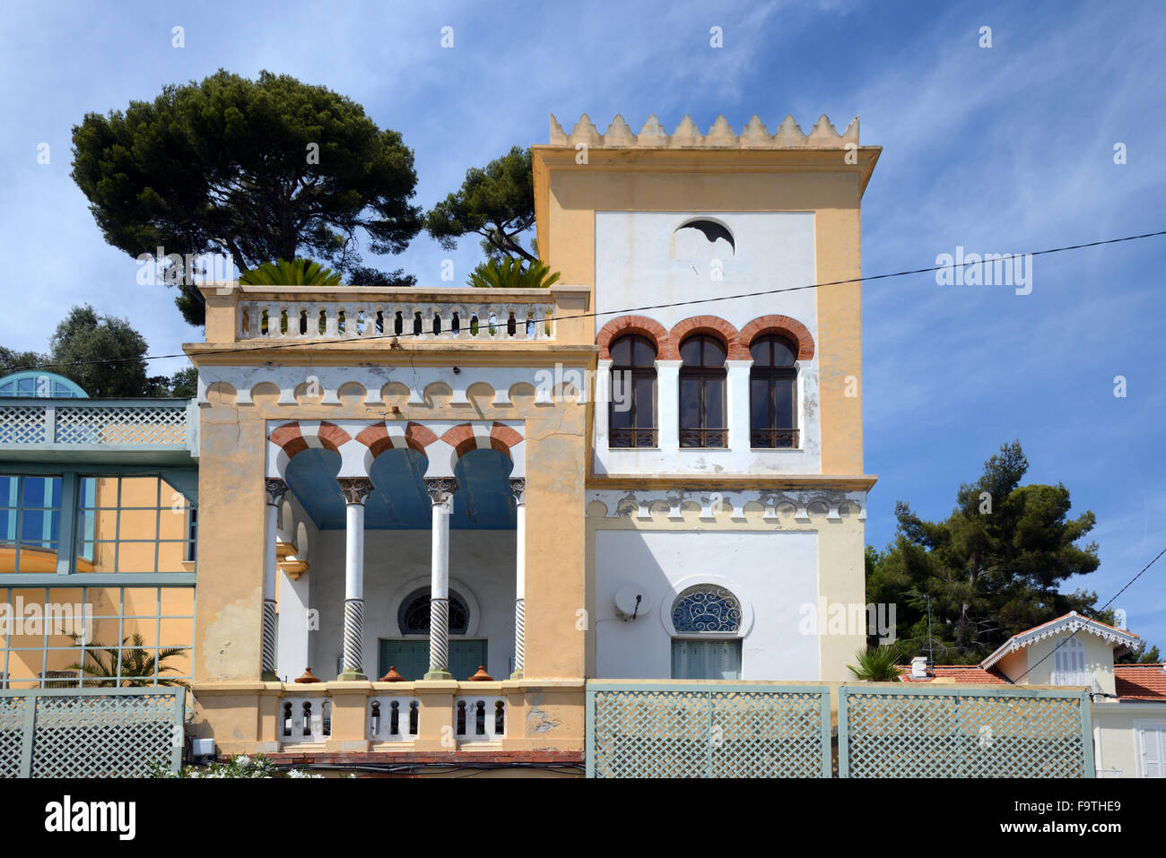 Villa Capriciosa Oriental sur le front de mer ou au bord de Tamaris Seyne-sur-Mer, dans la baie de Toulon, Var Provence France Banque D'Images