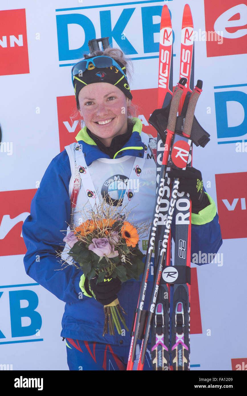 Pokljuka, la Slovénie. Dec 19, 2015. Marie Dorin Habert de France le podium gagnant de la femme 10km poursuite à la Coupe du Monde de biathlon à Pokljuka. Credit : Rok Rakun/Pacific Press/Alamy Live News Banque D'Images