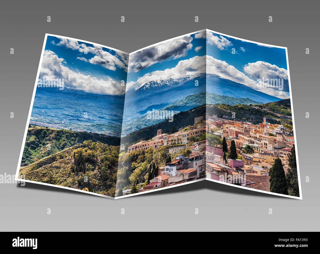 Vue sur la ville Taormina et l'Etna, province de Messine, Sicile, Italie, Europe Banque D'Images