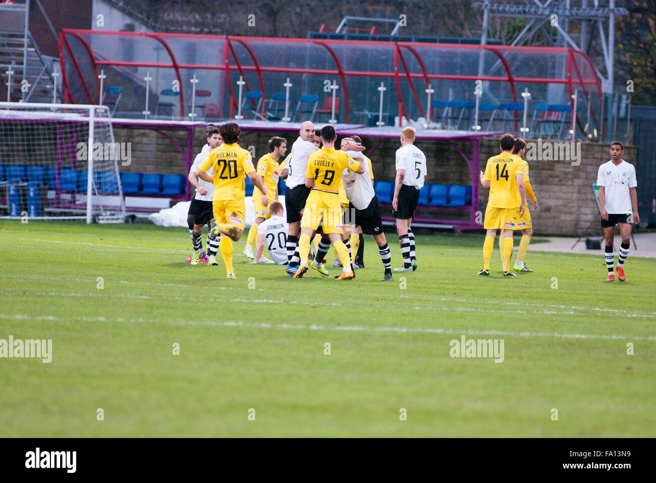 Gateshead FC vs Woking FC à Gateshead International Stadium, UK le samedi 19 décembre 2015 le de crédit Dan Cooke/Alamy Live News Banque D'Images