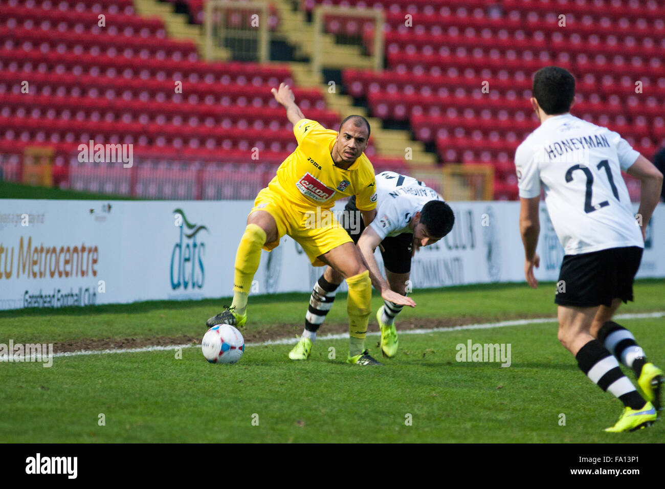 Gateshead FC vs Woking FC à Gateshead International Stadium, UK le samedi 19 décembre 2015 le de crédit Dan Cooke/Alamy Live News Banque D'Images