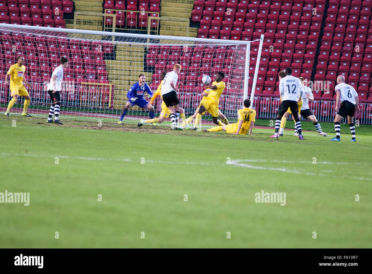 Gateshead FC vs Woking FC à Gateshead International Stadium, UK le samedi 19 décembre 2015 le de crédit Dan Cooke/Alamy Live News Banque D'Images
