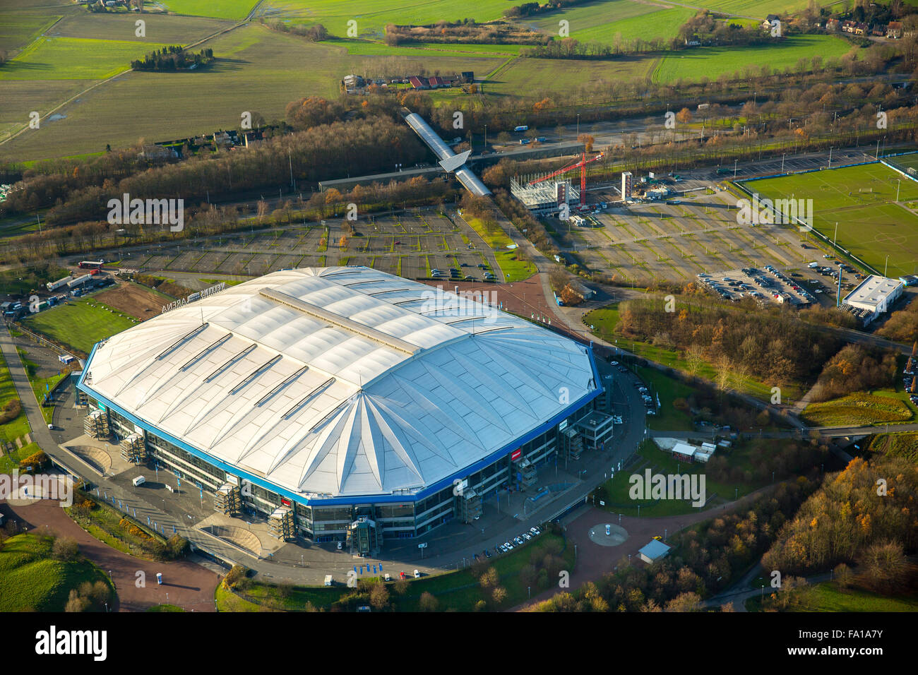 Vue aérienne, un nouveau parking couvert à la Veltins-Arena Auf Schalke, Bundesliga, stade de Ligue 1 Banque D'Images