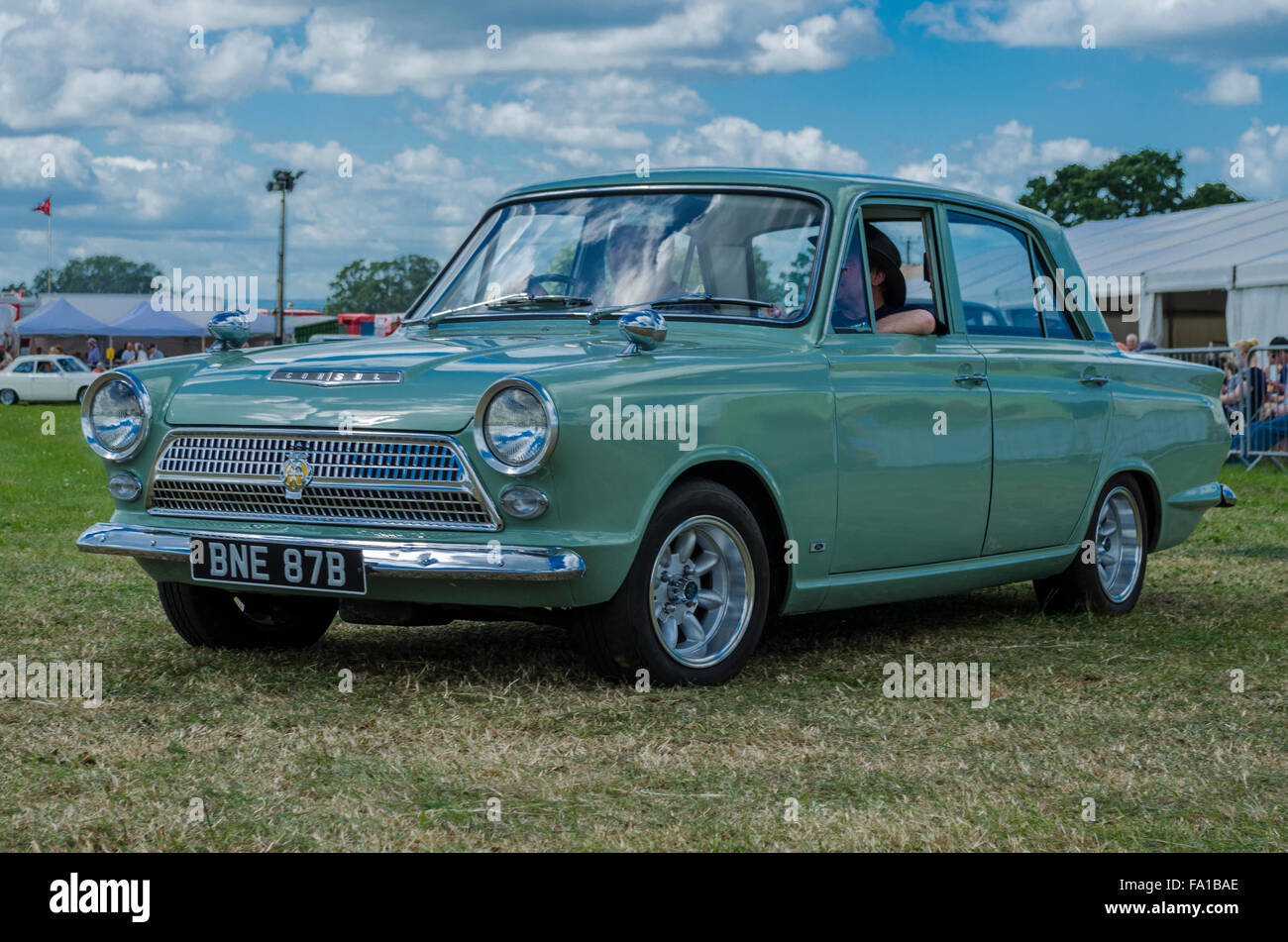 Ford Cortina MK1 sur le défilé à un salon de voitures Banque D'Images