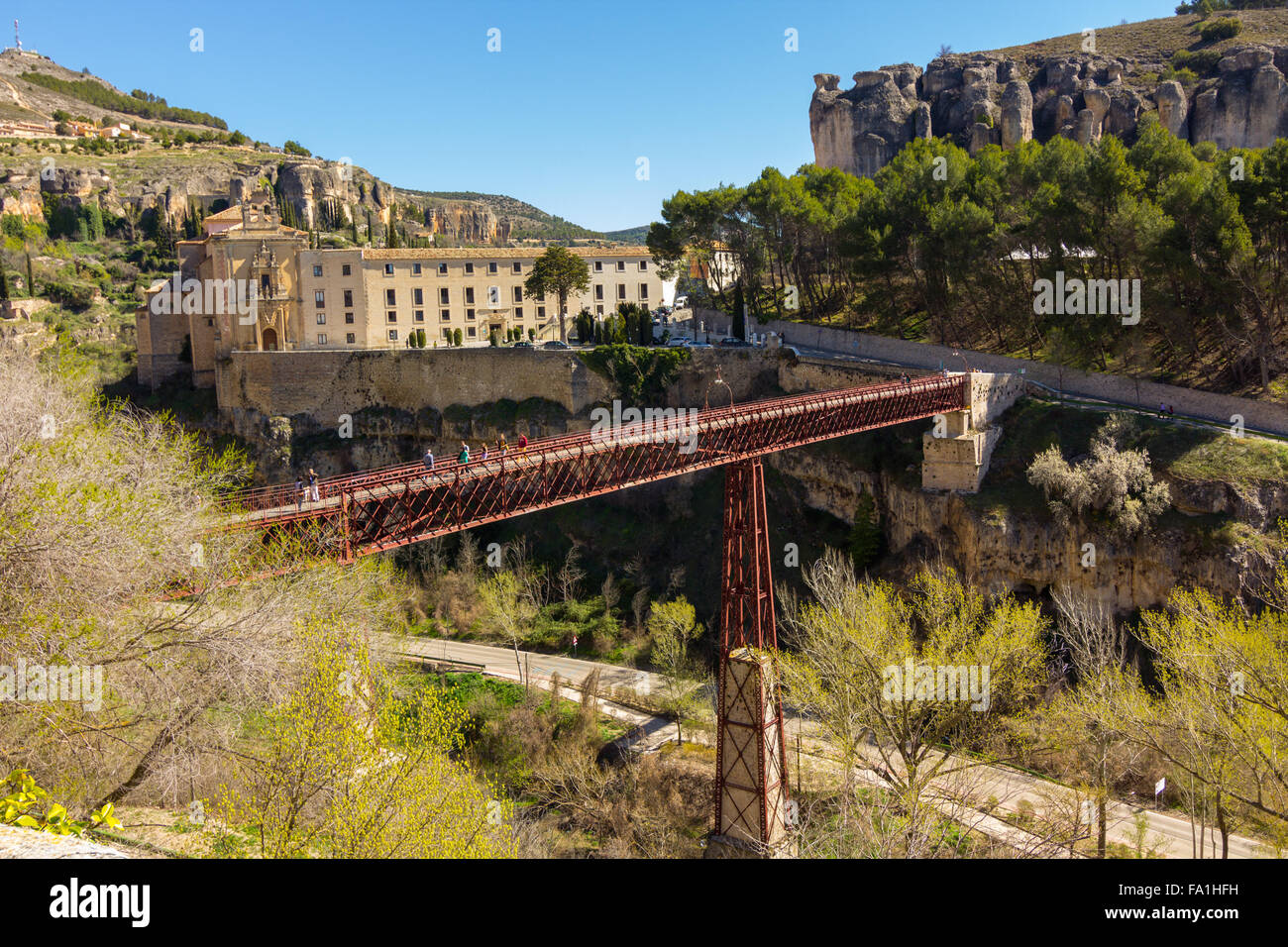 Célèbre passerelle de fer dans la ville de Cuenca, Espagne Banque D'Images