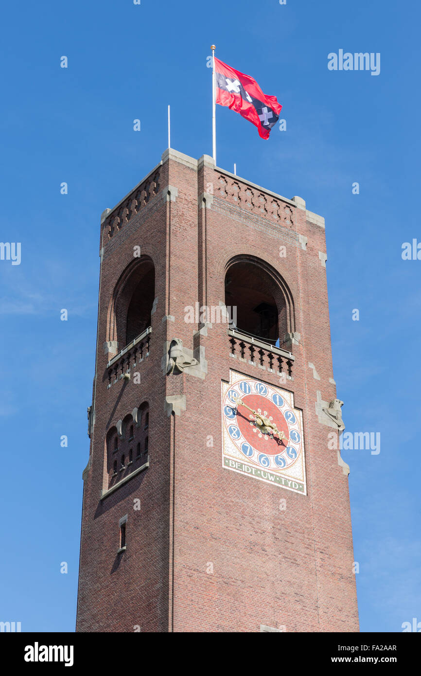 La tour de pierre en brique d'Amsterdam stock market "Beurs van Berlage" Banque D'Images